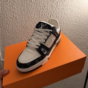 Louis Vuitton Vibrant Orange Box